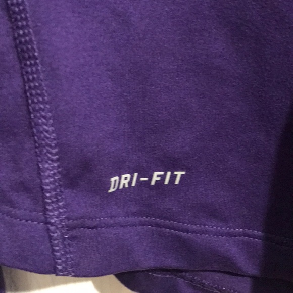 Purple Nike dry fit quarter zip up - Picture 4 of 6